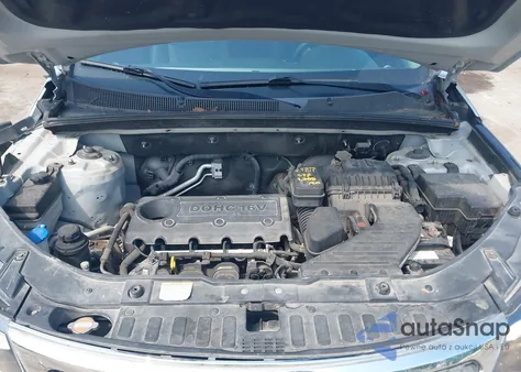 2011 Kia Sorento Lx z USA, uszkodzony, nr VIN 5XYKTCA1XBG114660